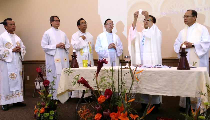 Lễ Mẹ Carmelo (2015)