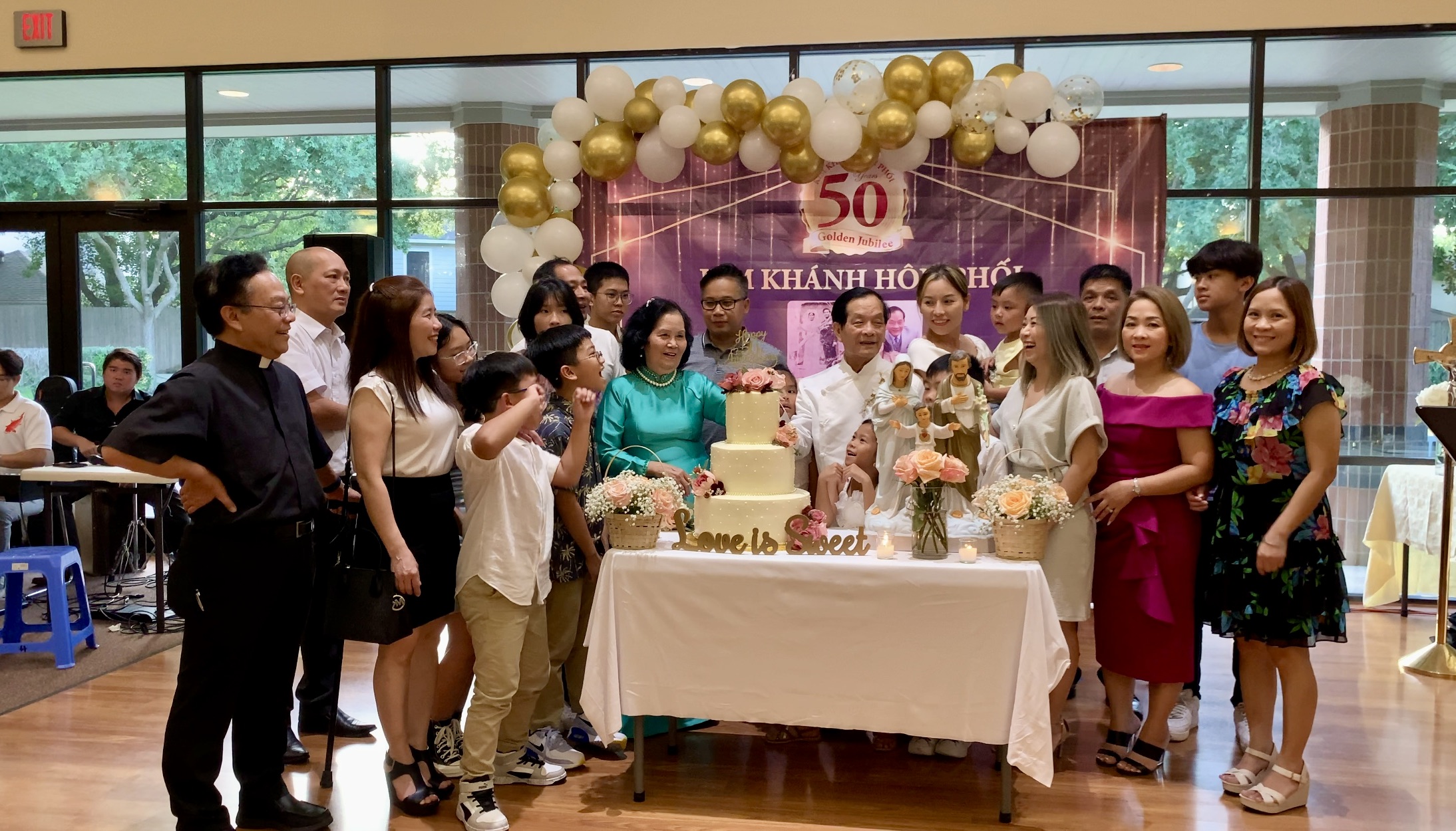 Nghiêm & Ngợi 50th Kim Khánh Hôn Phối